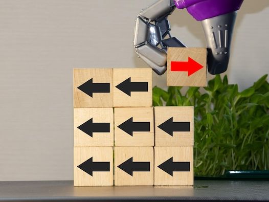 Krok po kroku: jak wdrożyć system ETS w firmie i przygotować się na zmiany regulacyjne